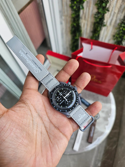 Omega Speedmaster Moonswatch Grey black