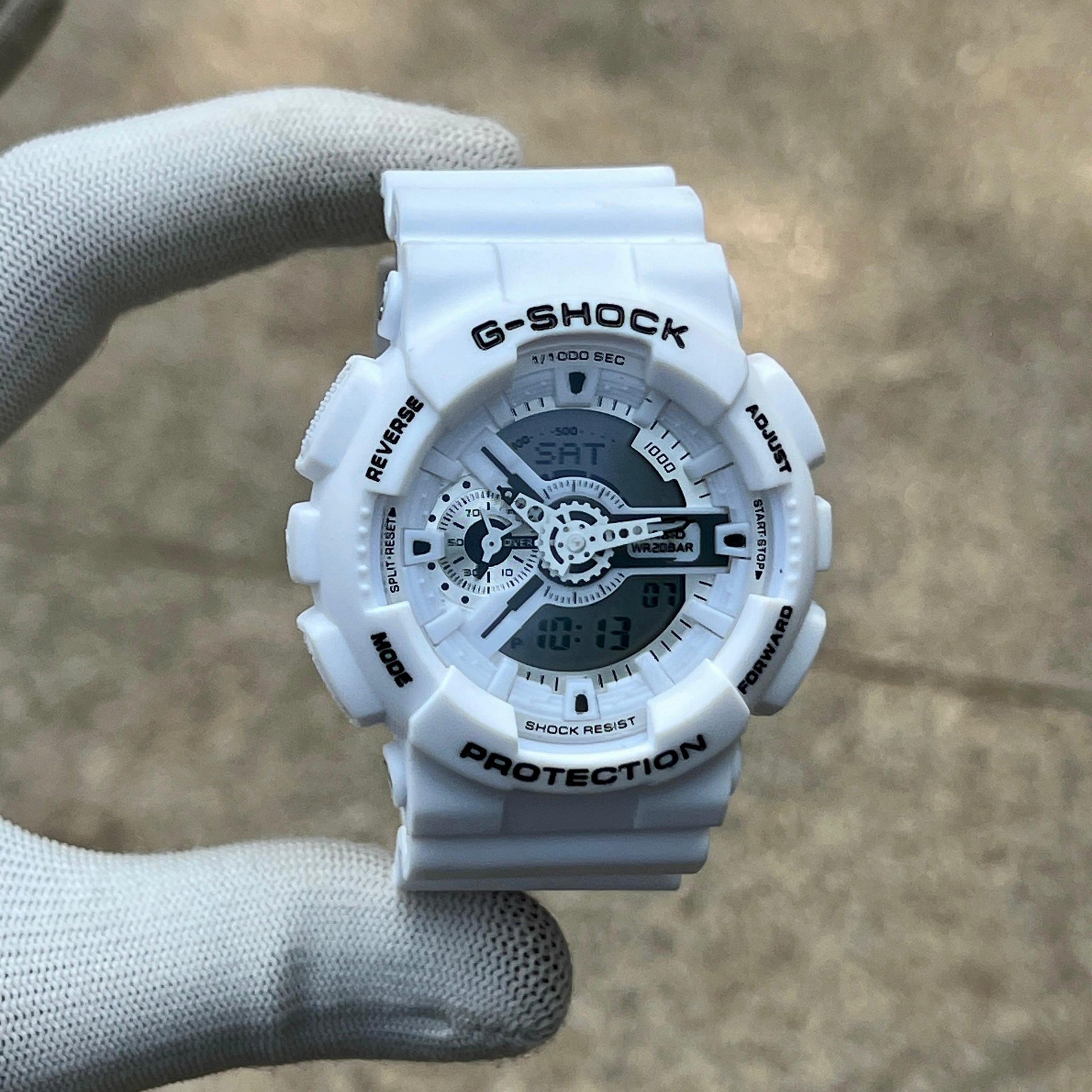 G-SHOCK ANALOG-DIGITAL GA-110 SERIES white