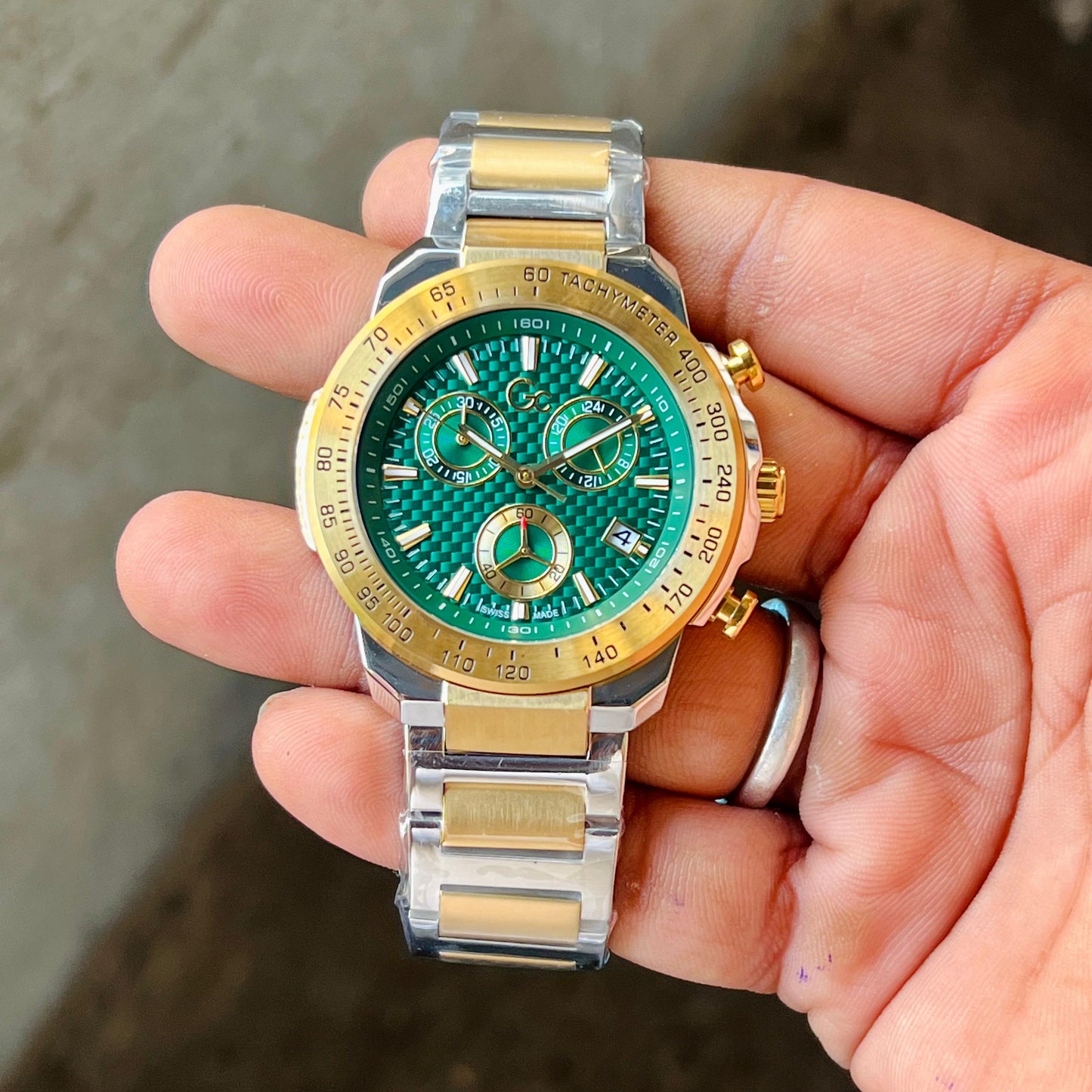 Guess Collection First Class Green Round Dial Analog Men Watch Z35002G9MF