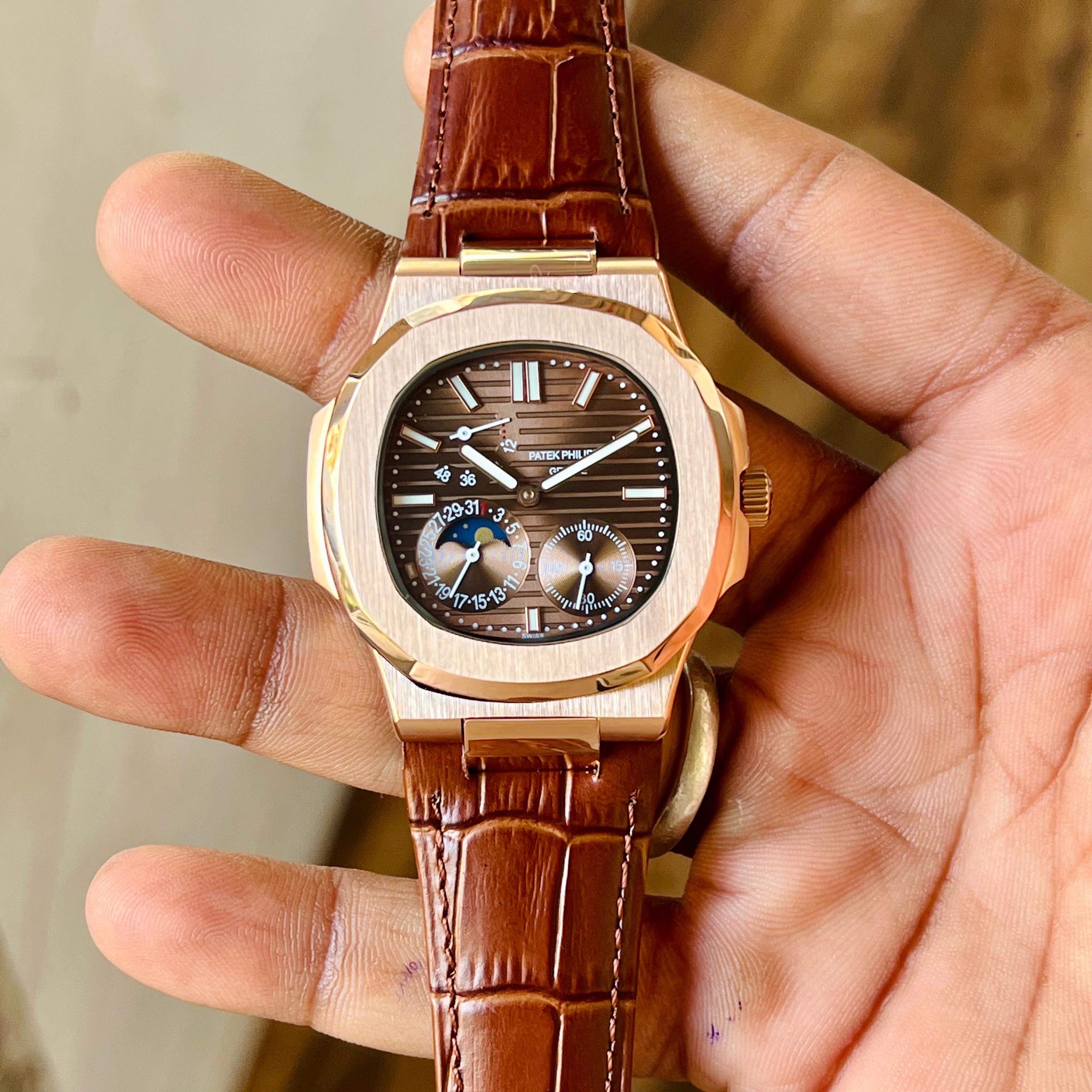 Patek Philippe Nautilus Case Size:40mm - Case Material:Rose Gold - Movement:Automatic Winding