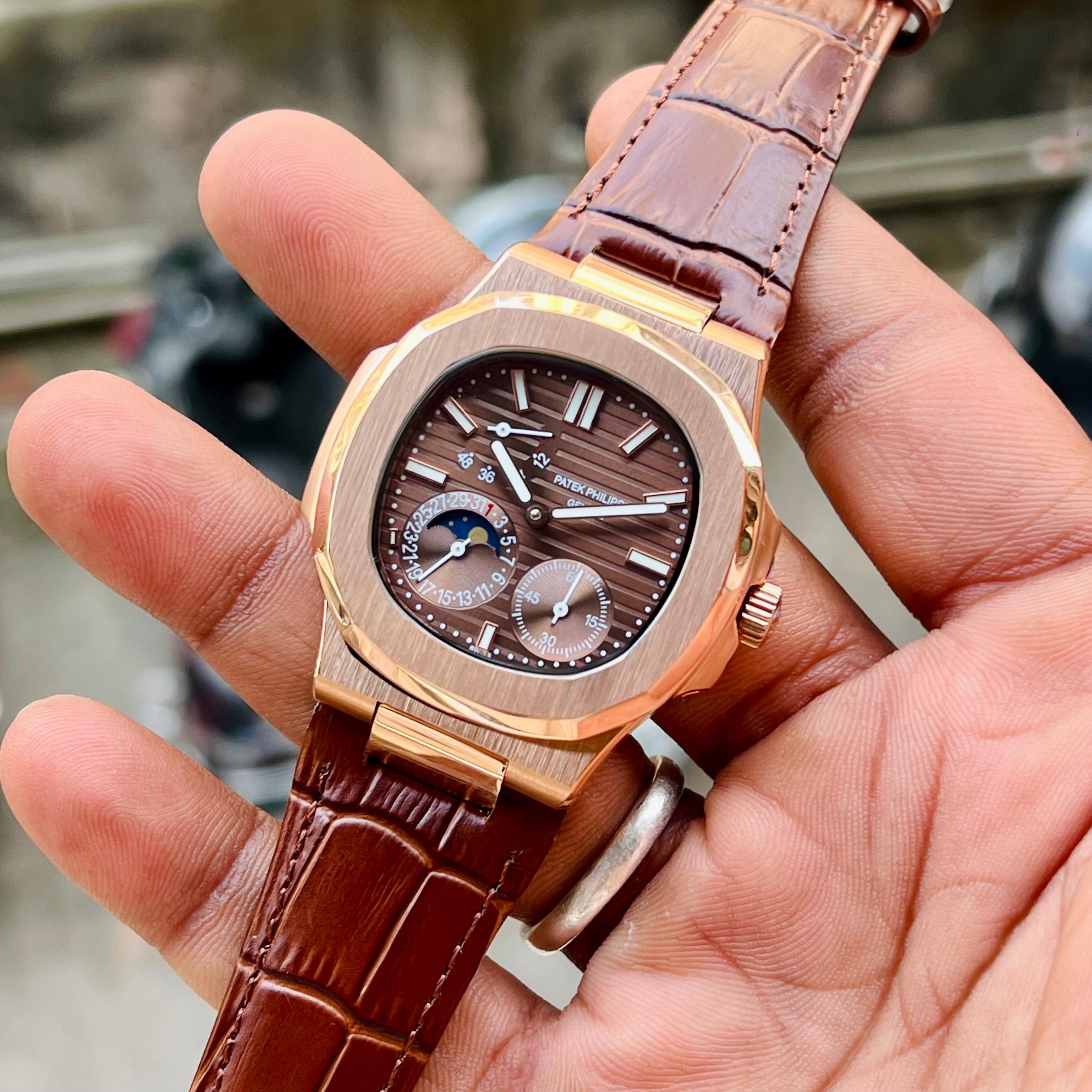 Patek Philippe Nautilus Case Size:40mm - Case Material:Rose Gold - Movement:Automatic Winding