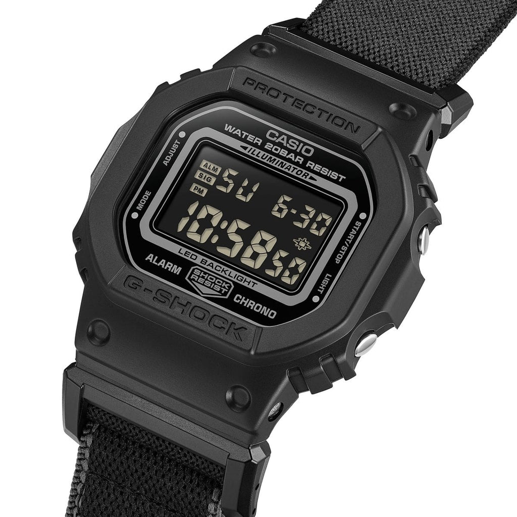 G-Shock 5600 – Black/Grey angled dial