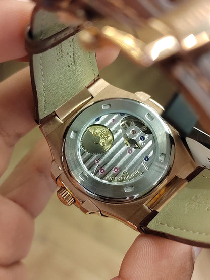 Patek Philippe Nautilus Case Size:40mm - Case Material:Rose Gold - Movement:Automatic Winding