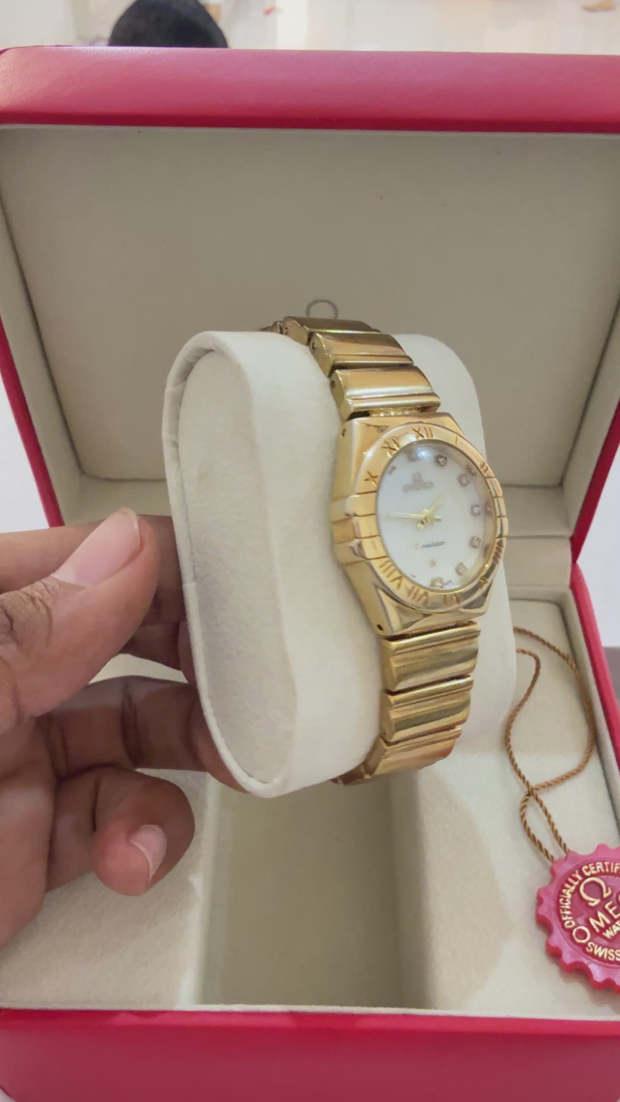 OMEGA WOMEN GOLD WHITE DIAL