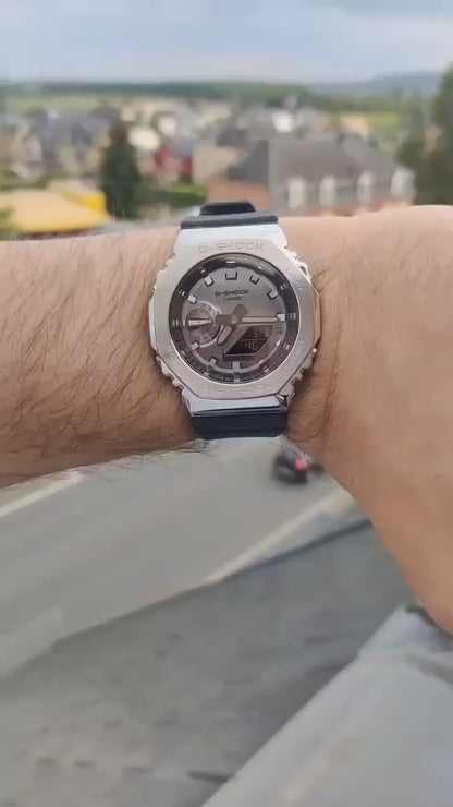 G-SHOCK-Z 2100 SILVER-BLACK Metal Body